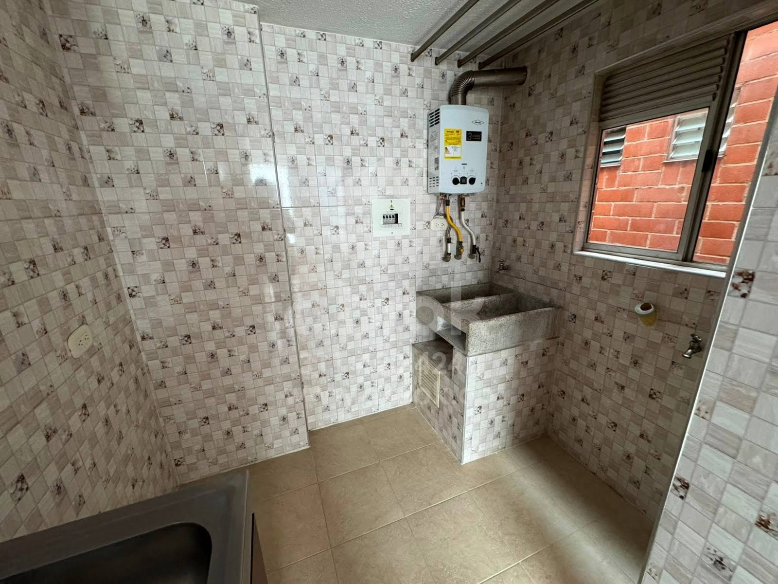 SE ARRIENDA APARTAMENTO EN  CONJUNTO AZAHAR CIUDAD VERDE