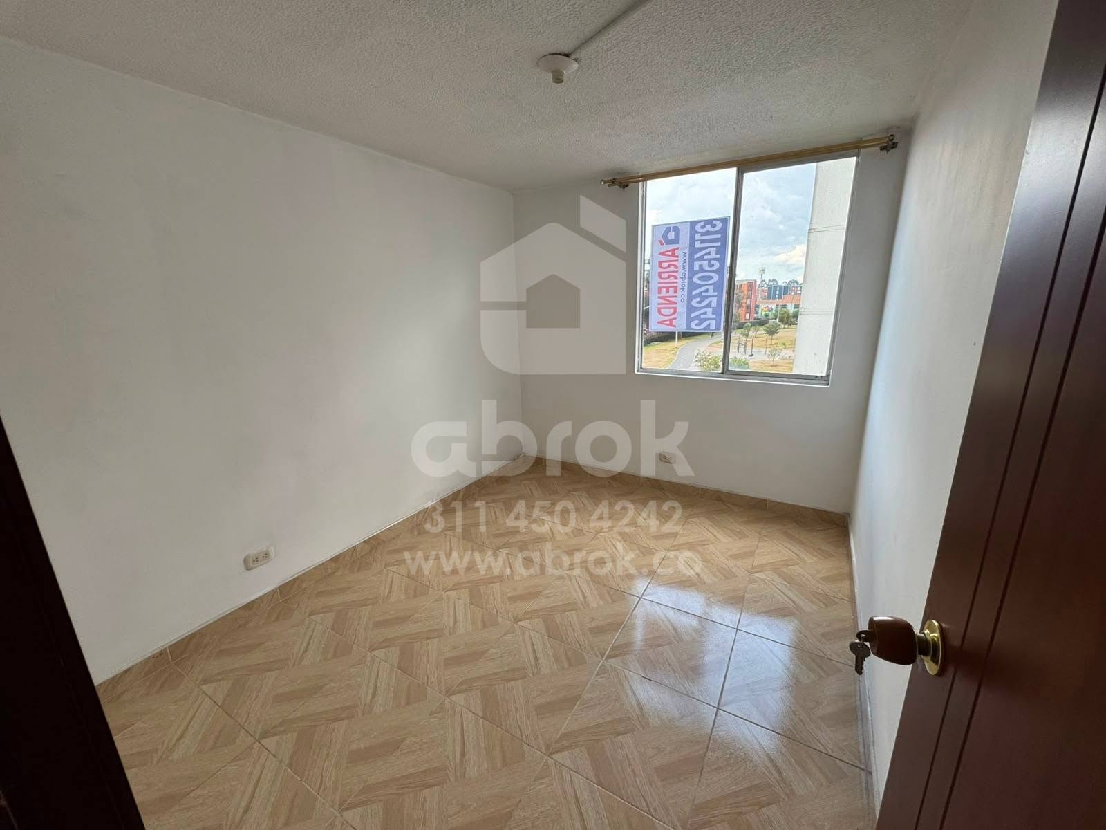 SE ARRIENDA APARTAMENTO EN  CONJUNTO AZAHAR CIUDAD VERDE