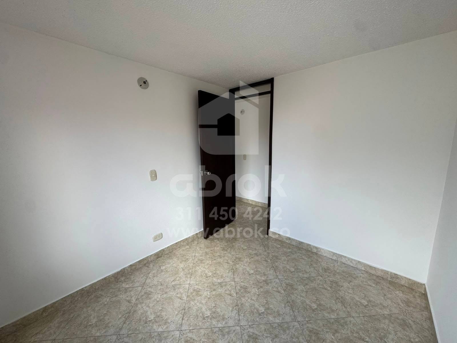 SE ARRIENDA APARTAMENTO CONJUNTO ABEDUL CIUDAD VERDE