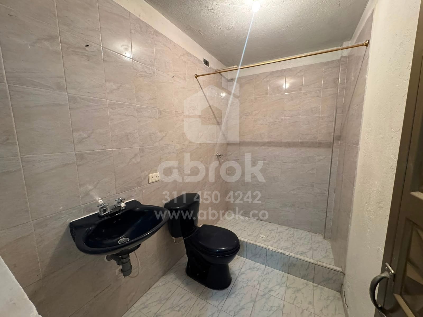 CASA EN VENTA EN PATIO BONITO BARRIO LAS BRISAS KENNEDY